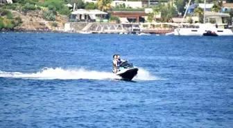 Bolu haberi... Merve Boluğur'dan jet ski şov