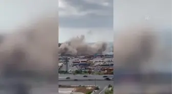 Beyrut Limanı'ndaki buğday silosunun bir bölümü yıkıldı