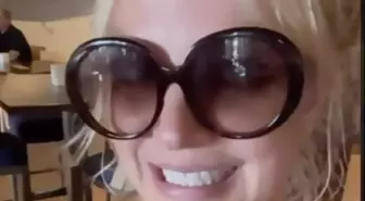 Britney Spears hayatında ilk kez bara gitti