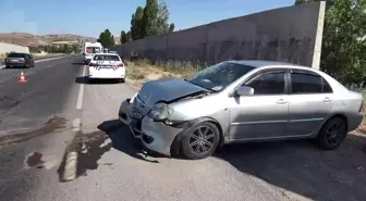 Sivas haber... Sivas'ta otomobiller çarpıştı: 4'ü çocuk 13 yaralı