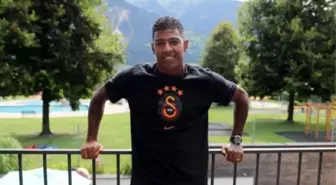 Patrick van Aanholt'tan kupa sözü: Ligi Galatasaray'ın hak ettiği yer olan en tepede bitireceğiz