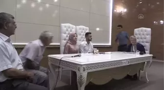 Gaziantepli işitme engelli çift nikah masasında işaret diliyle 'evet' dedi