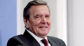 Eski Almanya Başbakanı Schröder'den Türkiye'ye övgü dolu sözler: Arabuluculuk girişimini iyi buldum