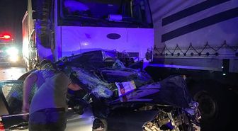 TIR, 4 araca çarptı: 3 ölü, 3 yaralı