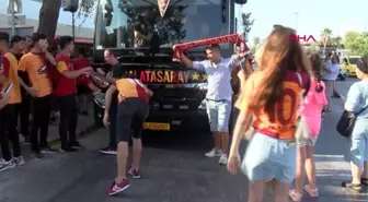 Antalya gündem haberi | SPOR Galatasaray'a Antalya'da coşkulu karşılama