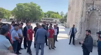 Bakan Varank, Sultanhanı Belediyesini ziyaret etti