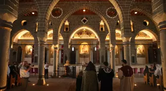 Kilis haber... Başepiskopos Ateşyan'ın ablası için Diyarbakır'daki tarihi kilisede cenaze töreni yapıldı