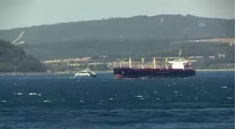 Çanakkale haber | ÇANAKKALE - Ukrayna'dan yola çıkan mısır yüklü gemi Çanakkale Boğazı'ndan geçti
