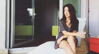 Güldür Güldür Show'un yıldızı Meltem Yılmazkaya'dan göğüs dekolteli poz! Sevgilisi hemen yorum yaptı