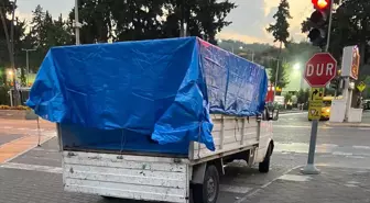 Marmaris'te kamyonetten atlayarak kaçmaya çalışan 24 düzensiz göçmen yakalandı