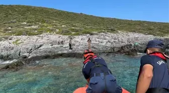 Yunan unsurlarının denize attığı 11 düzensiz göçmenden 3'ü boğuldu