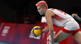 Ünlü voleybolcu Ebrar Karakurt'tan yeni imaj! Eski halini unutun