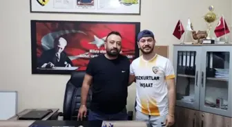 Emre Acar yuvada kaldı