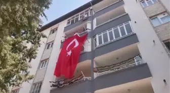 Son dakika haberi! GAZİANTEP - Şehit Şimşek'in ailesine şehadet haberi verildi