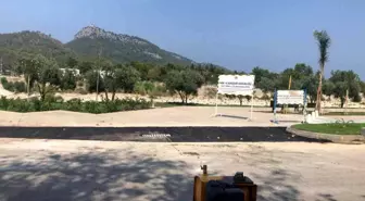 Burdur haberi... Kemer'de bozuk yolların tamirini yapıyor