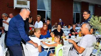 Antalya yerel haberi... Manavgat'ta canlarla Muharrem Ayı iftarı