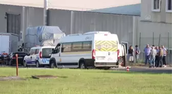 Bursa'da servis aracının devrilmesi sonucu 8 kişi yaralandı