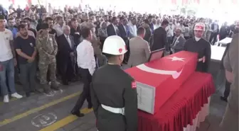 Şehit Şimşek'in naaşı Gaziantep'e getirildi