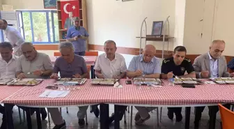 Kartal Cemevi'nde Muharrem ayı dolayısıyla vatandaşlara lokma dağıtıldı