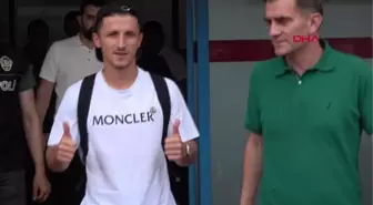 Trabzonspor'un yeni transferi Bardhi, kente geldi