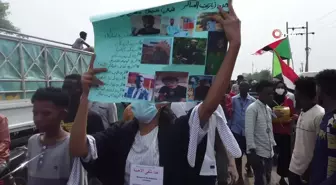 Son dakika haberi: Sudan'da askeri yönetim karşıtlarından protesto