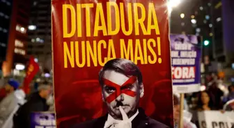 Brezilya'da Bolsonaro karşıtları sokaklara döküldü