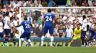 Yaşanan olayların damga vurduğu Londra derbisinde, Chelsea ile Tottenham yenişemedi