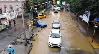 Baltalimanı Kemik Hastalıkları Eğitim ve Araştırma Hastanesi önünü su bastı