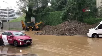 Ardahan haberi... Kağıthane'de sokaklar göle döndü, vatandaşlar yürümekte güçlük çekti