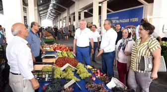 Burdur yerel haberi... Kemer Belediyesinden vatandaşlara ve turistlere aşure ikramı