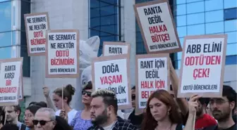 ODTÜ'lü öğrencilerden ABB önünde 'yol' protestosu