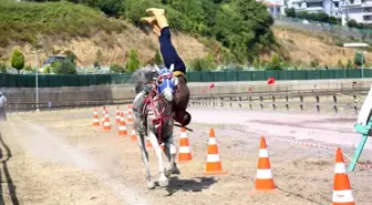 Rahvan at yarışları nefes kesti