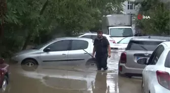 Sarıyer'de evleri su bastı