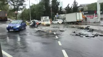 SARIYER'DE YOL ÇÖKTÜ, KAĞITHANE'DE TOPRAK KAYDI