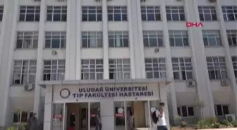 KOPAN PARMAKLARINI POŞETLE HASTANEYE GÖTÜRDÜ, 12 SAATTE DİKİLDİ