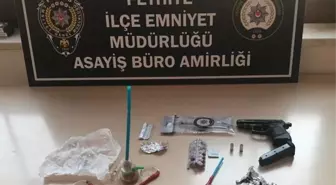 Muğla haberi... Fethiye'de uyuşturucu ve tabanca bulunan otomobildeki 3 kişi gözaltına alındı