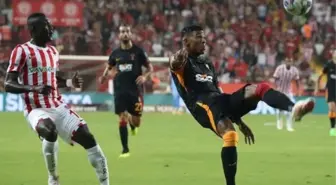 Galatasaray Teknik Direktörü Okan Buruk'tan sol beke transfer talebi