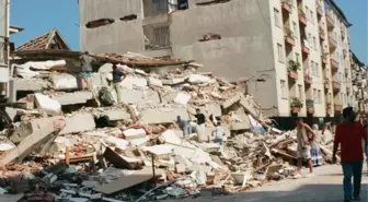 Gölcük depremi ne zaman oldu? 17 Ağustos depremi ne zaman, saat kaçta, kaç şiddetinde oldu? Gölcük depreminde kaç kişi vefat etti?