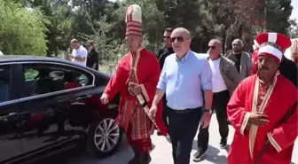 Zafer Partisi Genel Başkanı Özdağ ziyaretlerde bulundu