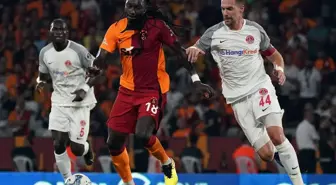 Bafetimbi Gomis oyuna sonradan girdi yine golünü attı