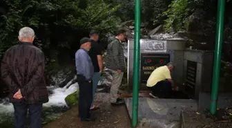 Rize haber | Rize'de sağlıksız çıkan ılıca suyundan su içmek için kuyruğa girdiler