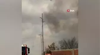 Arnavutköy'de hurdalık alan alev alev yandı