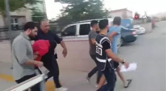 Kontak anahtarı üzerinde unutulan otomobili çalan 2 kişi tutuklandı