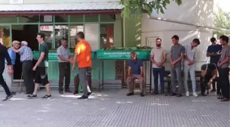 Manisa'da trafik kazasında ölen anne ve oğlunun cenazeleri defnedildi