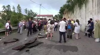 Son dakika haber! AKP'li Beykoz Belediyesi'nin Yıkım Ekipleri, Yürütmeyi Durdurma Kararına Rağmen Tokatköy Mahallesi'ne Girdi, Mahalleli Polis ile Karşı Karşıya Geldi