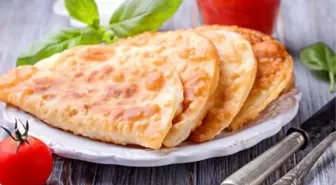 Çiğ Börek (Çi Börek) tarifi! Masterchef Çiğ Börek nasıl yapılır? Çiğ Börek yemek tarifi! Çiğ Börek için gerekli malzemeler nelerdir?