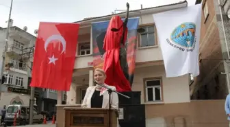 Edirne gündem haberleri... Edirne'nin Uzunköprü ilçesinde tahrip edilen Adalet Anıtı'nın yerine yenisi yaptırıldı