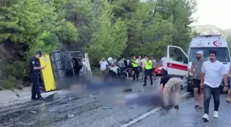 Marmaris'te cip safari aracı devrildi