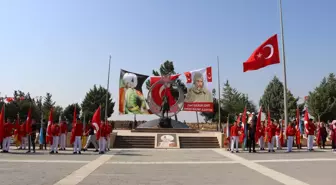 Mercidabık Zaferi ve Fırat Kalkanı Harekatı'nın yıl dönümü dolayısıyla Kilis'te tören düzenlendi