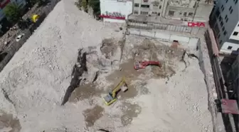 'DÜNYANIN EN SAÇMA BİNASI'NIN GECİKEN YIKIMINA PARA CEZASI